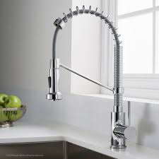 Змішувач для кухні з гнучким виливом